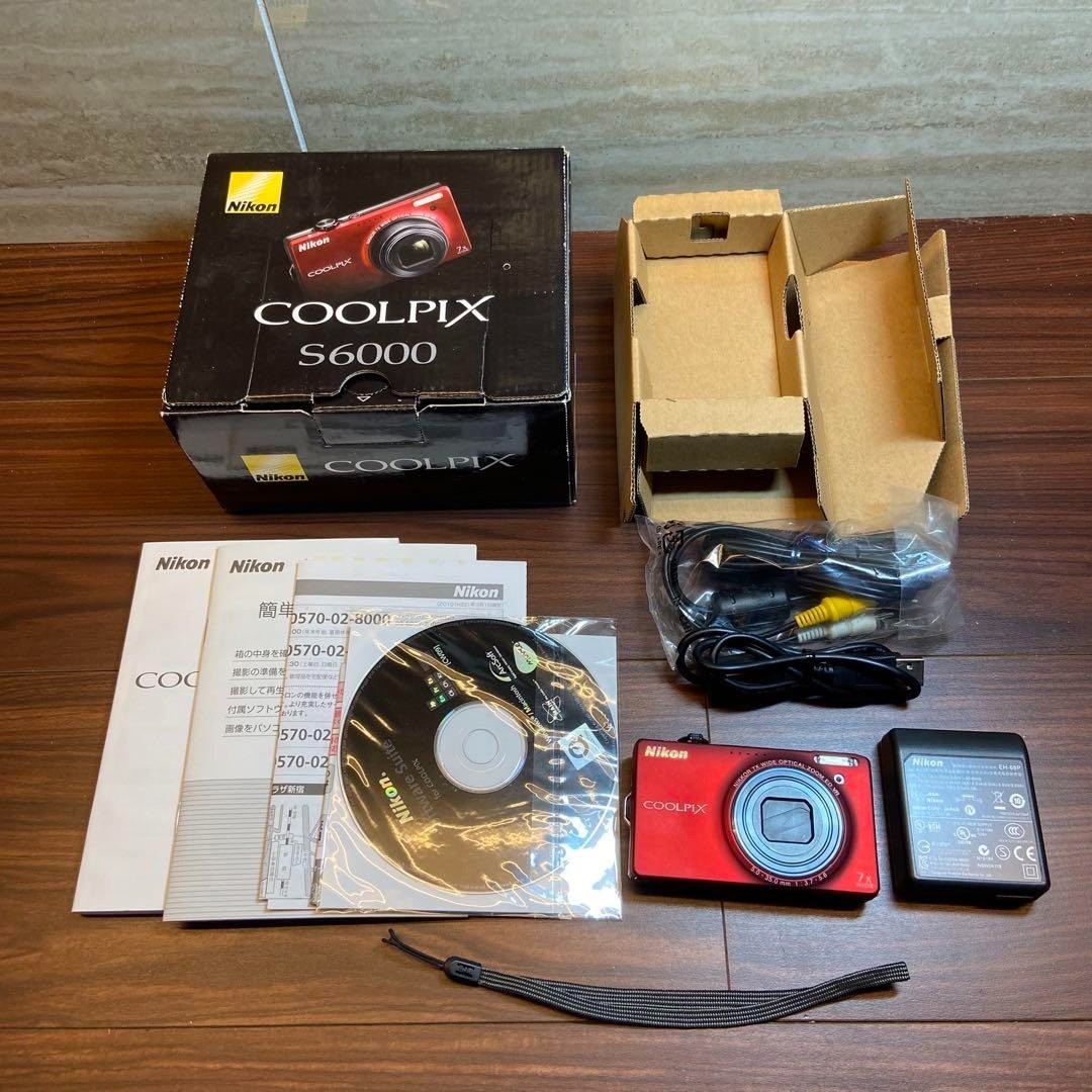 Nikon COOLPIX S6000 14.2MP Digital Camera - Champagne silver for