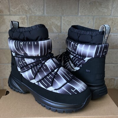UGG Yose Puffer Wavelength Textile Black/White Short Snow Boots