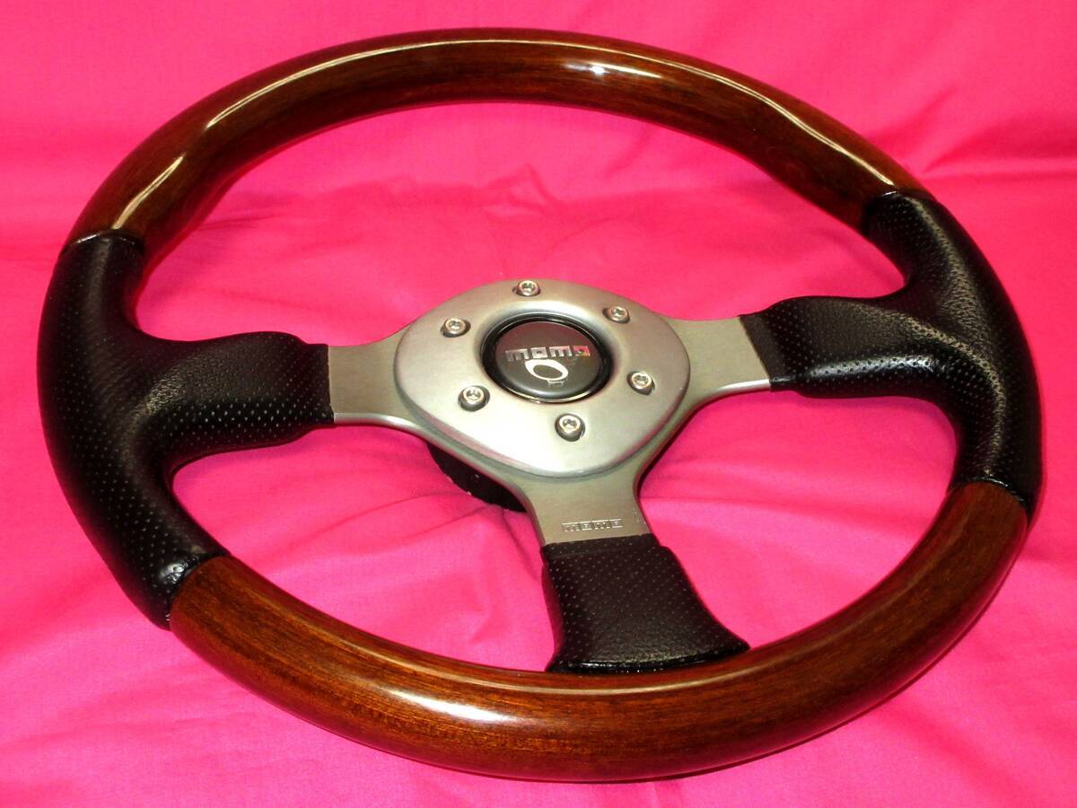 MOMO FIGHTER Steering Wheel 35Φ Mahogany & Punching Leather Combo