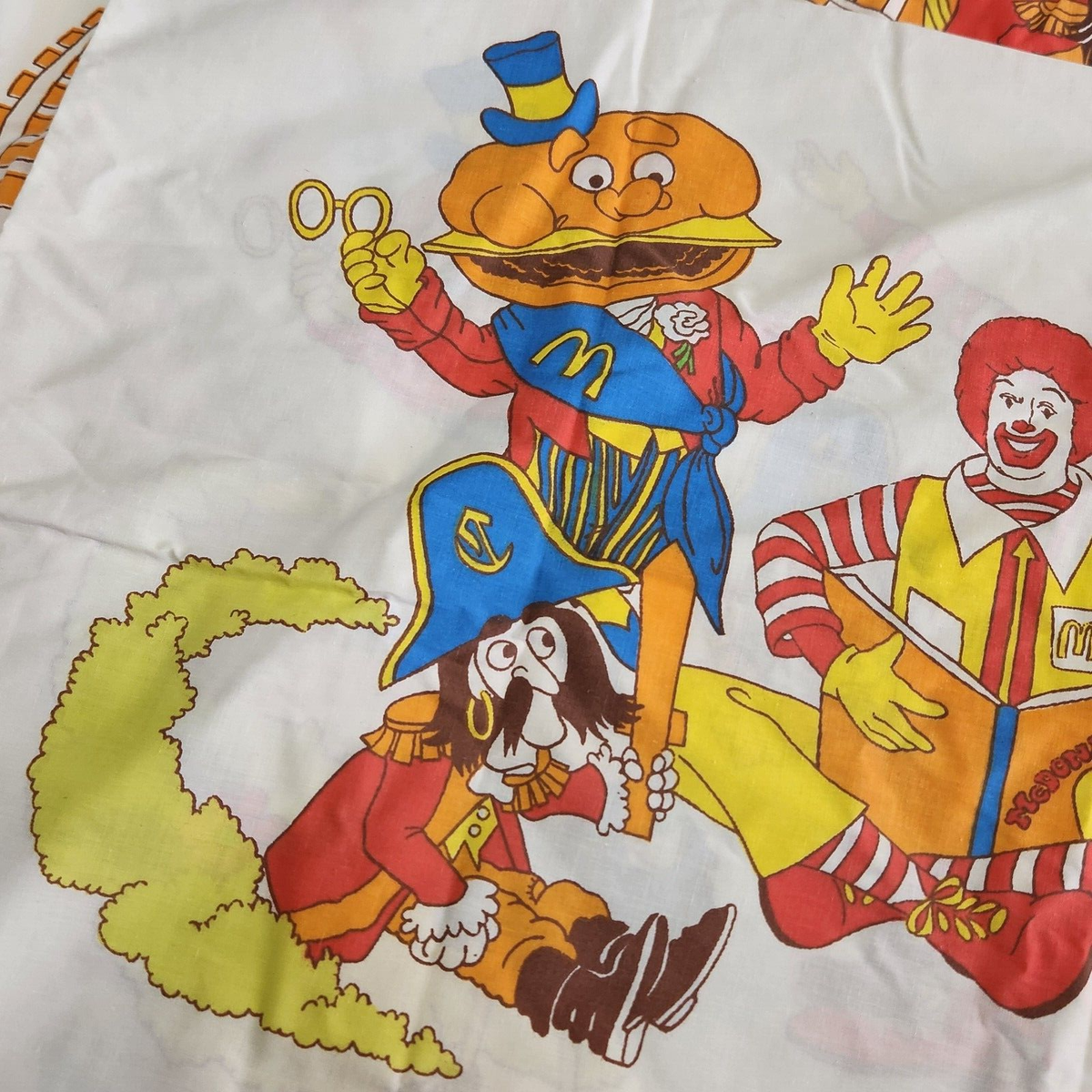 VINTAGE 1976 MCDONALD'S TWIN SIZED FITTED SHEET + 1 PILLOWCASE