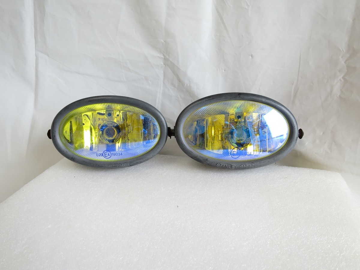 Rainbow Genuine JDM OEM Stanley Fog lights P1240 Honda Integra DC5