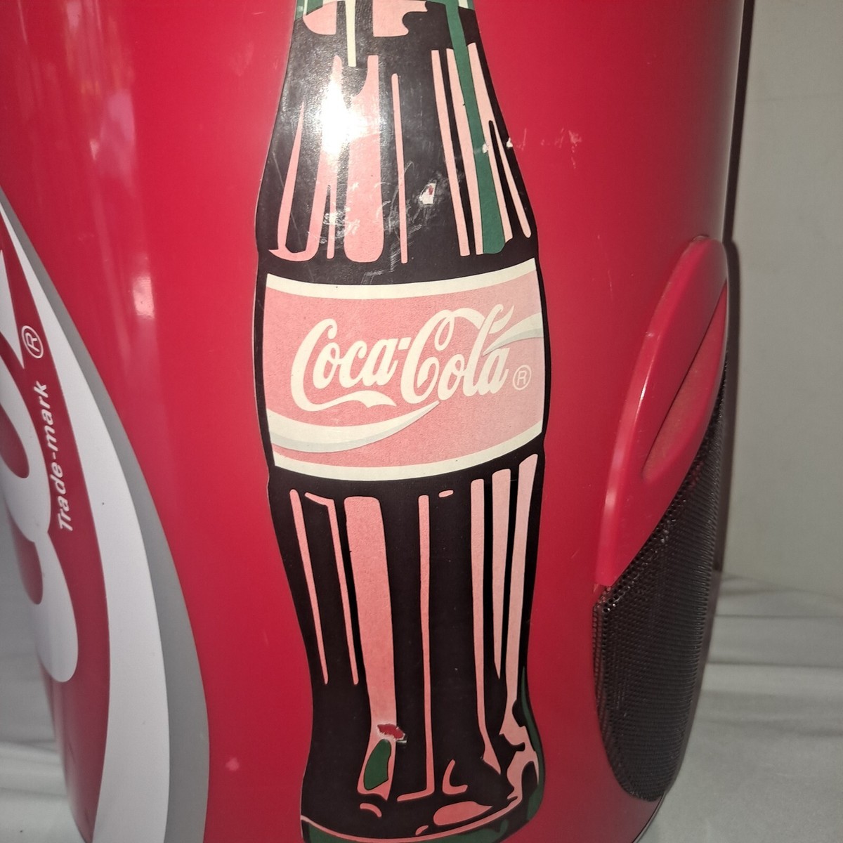 VINTAGE LARGE COCA-COLA SODA CAN ELECTRIC RADIO, CASSETTE, CD