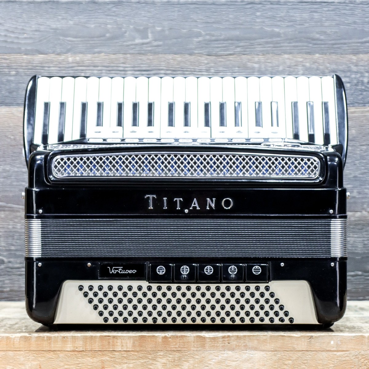 Titano Model Virtuoso 120-Bass 41-Key 11-Treble Switch Piano