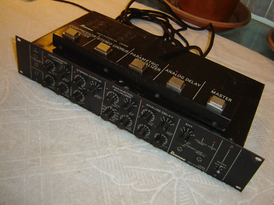 Ibanez UE405 Multi Effects, Original Black Version with Footswitch