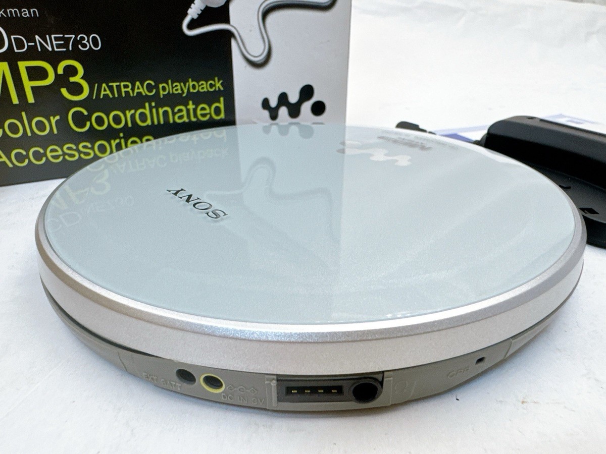Sony Walkman D-NE730 Portable CD MP3 Player White Silver w/ Remote