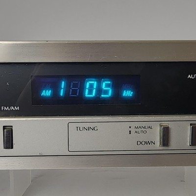 Vintage Sansui T-77 AM/FM Stereo Synthesizer Tuner Japan 120V 10W