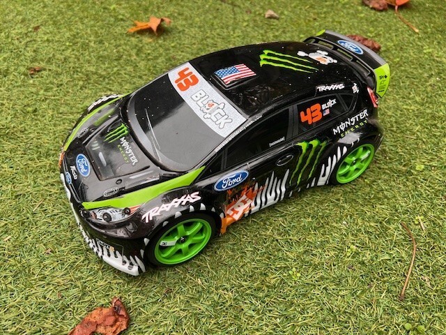 LOOK RARE!!!! Traxxas - Ken Block Gymkhana Fiesta Brushless - 1/16