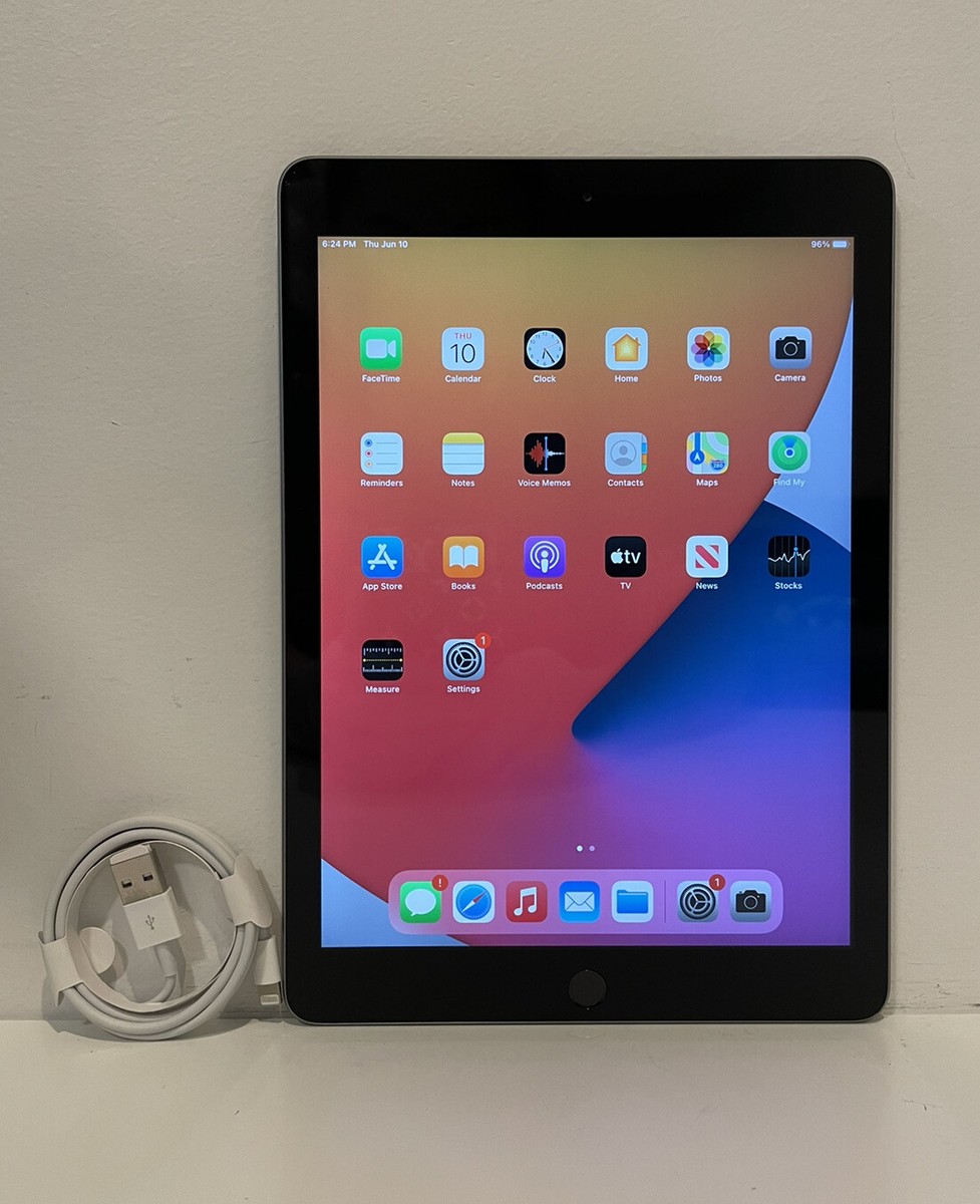 Apple iPad 5th Gen 32GB, Wi-Fi, 9.7 inch Tablet - Space Gray