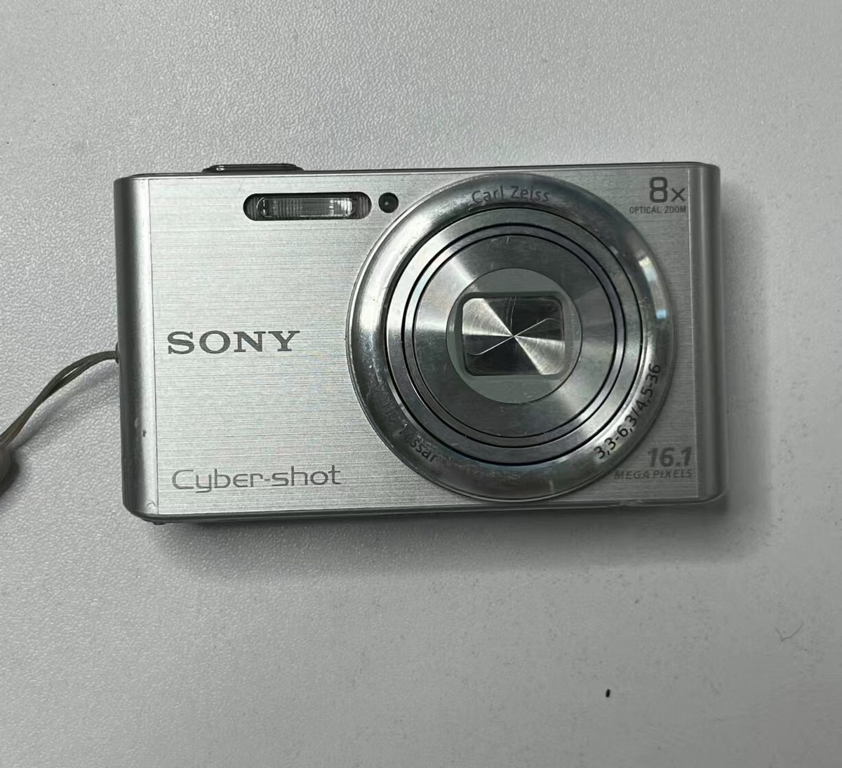 SONY DSC-W730 Cyber-shot Digital Camera 16.1 MP 8x Zoom Sliver w