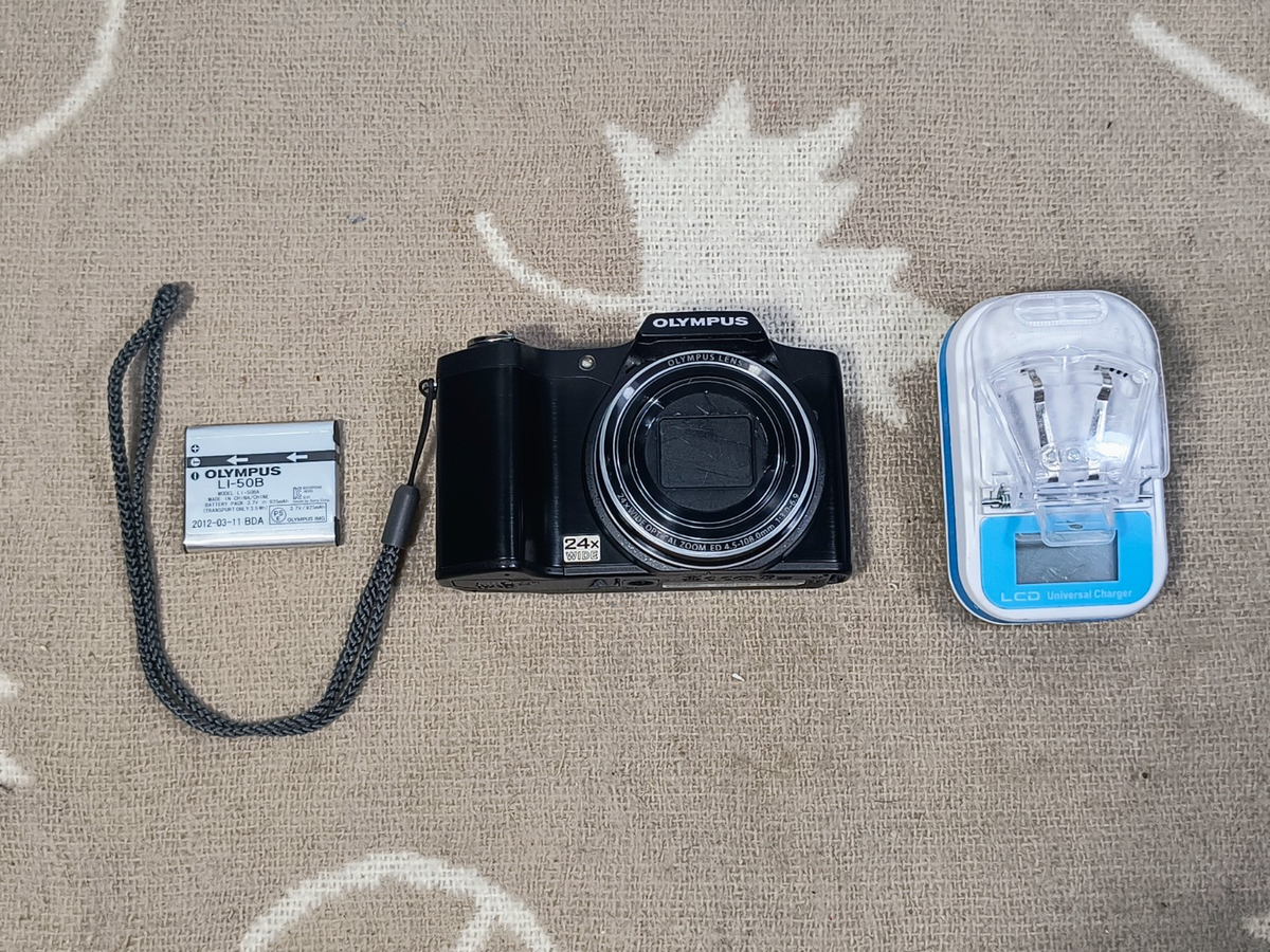 Olympus SZ Series SZ-14 14.0MP Digital Camera - Black Fully