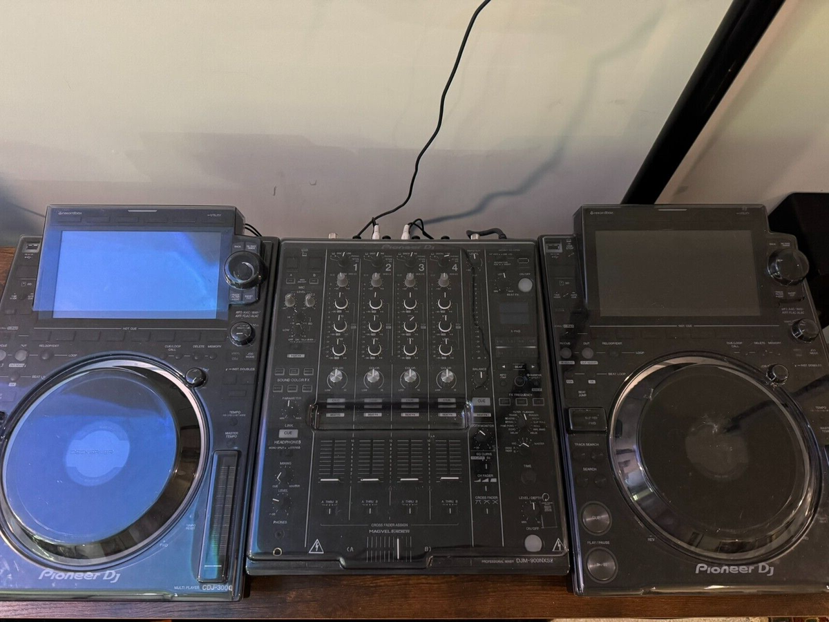ULTIMATE DJ SETUP- PIONEER CDJ 3000 PAIR + DJM900 NSX2 MIXER + RMX