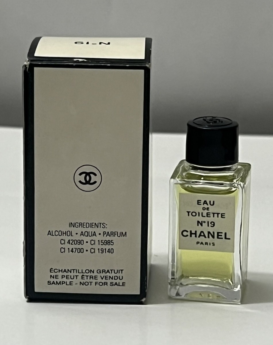 Vintage Chanel No. 19 Miniature Eau de Toilette 4ml/0.13 FL.OZ