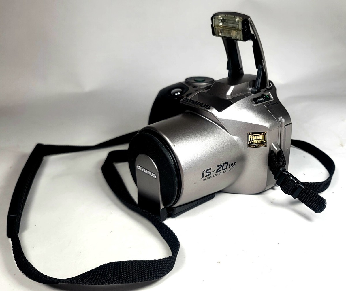 Olympus IS-30 DLX 35mm Film Reflex Camera 28-110mm f4.5-5.6