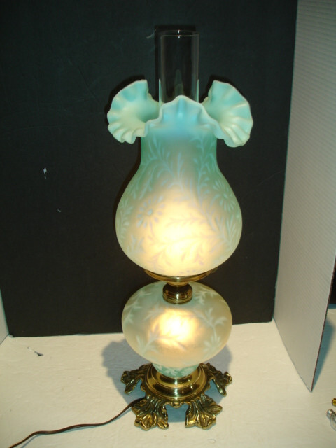 FENTON L.G.WRIGHT POPPY SATIN BLUE GLASS DAISY & FERN OPALESCENT