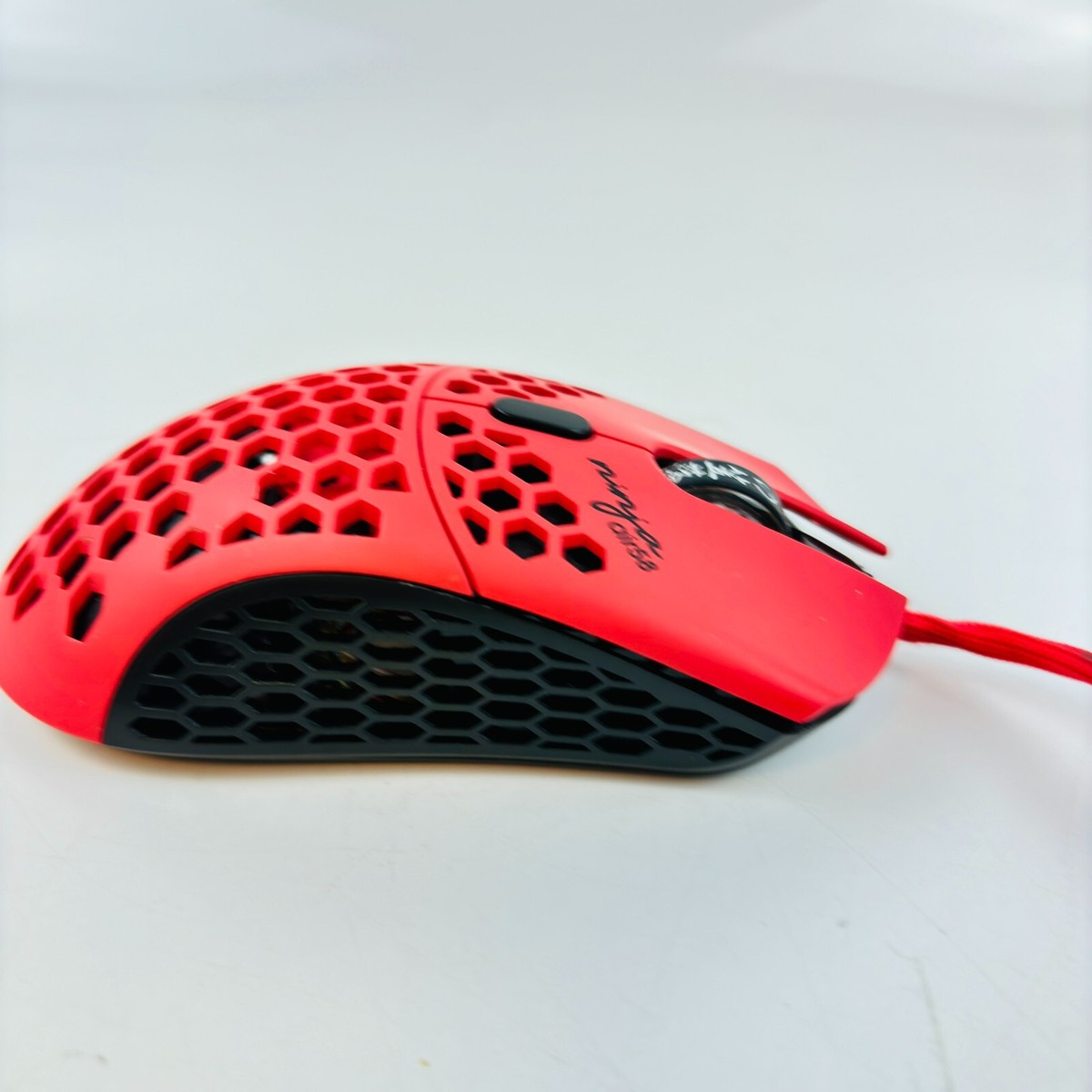 Finalmouse Air58 Ninja Gaming Mouse - Cherry Blossom Red Working