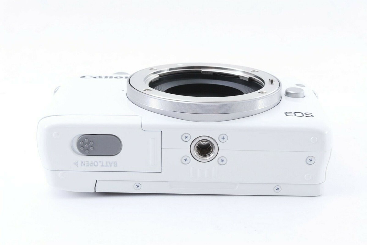 Canon EOS M10 18.0MP Mirrorless Digital Camera White Body Set Made