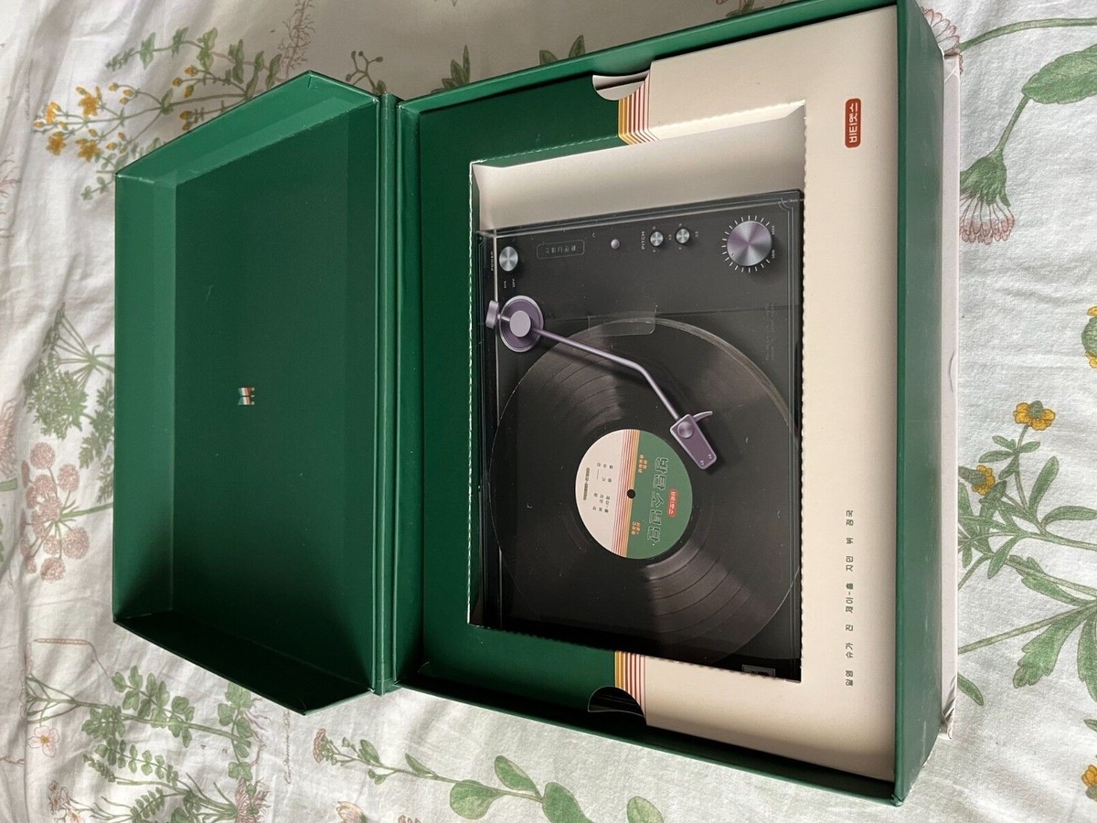 BTS Season's Greetings 2021 Official DVD + Photo Booklet + Photo