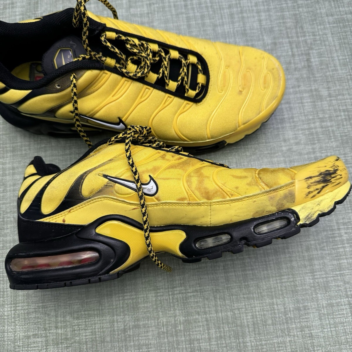 NIKE Air Max Plus Tuned Frequency Yellow Black Size 11 Mens
