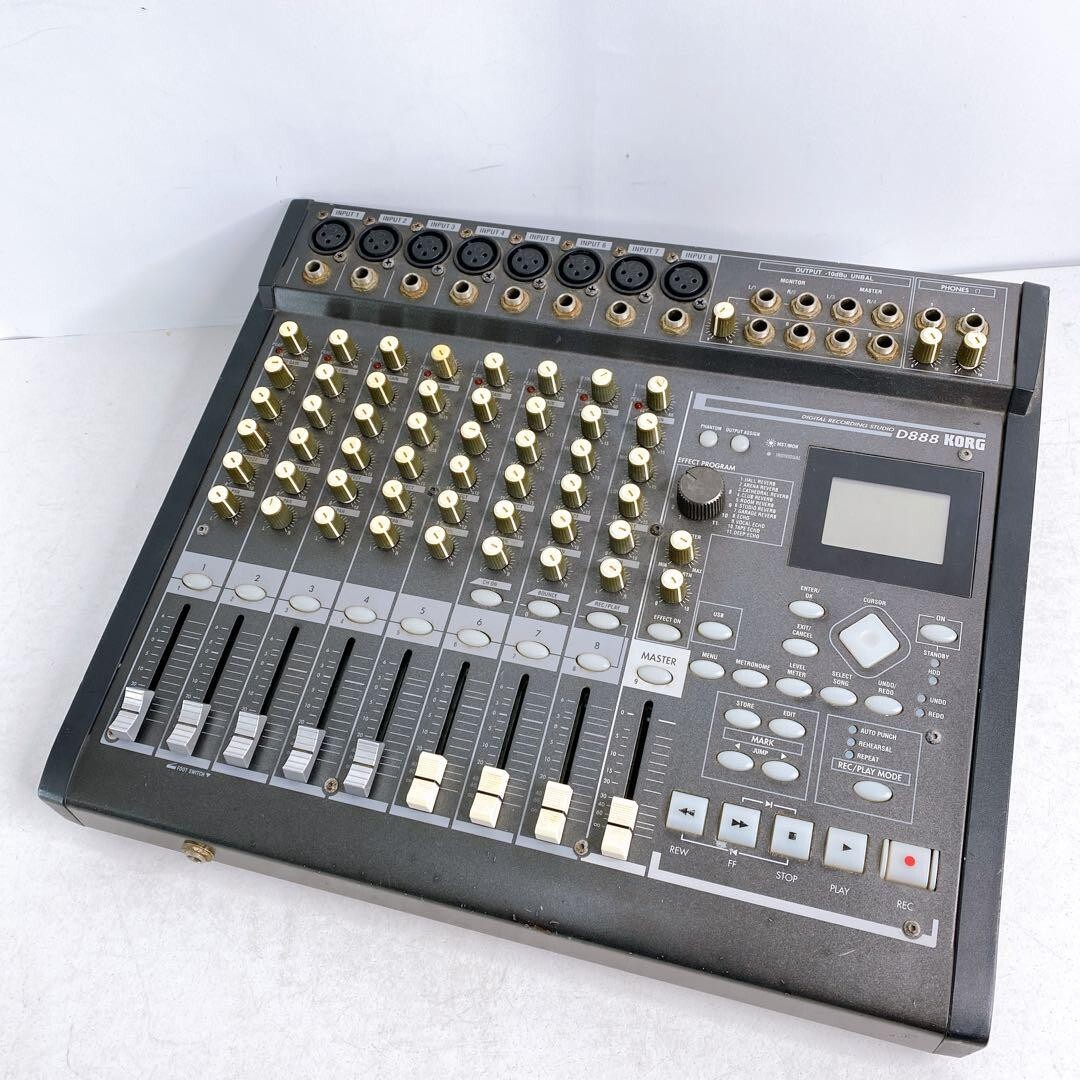 KORG D888 Digital Recording Studio Multi Track Recorder Mixer