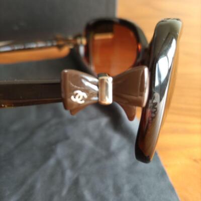 CHANEL Side Gold CC Logo Ribbon Bow Brown Sunglasses Used From