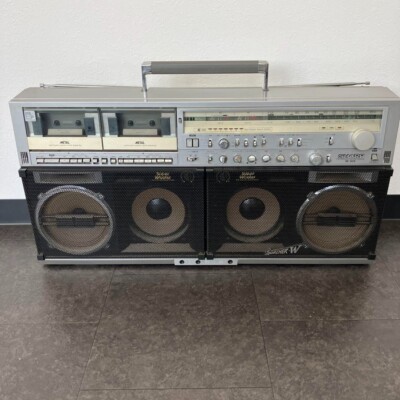 SHARP THE SEARCHER-W GF-909 Large Double Boombox Stereo Tape