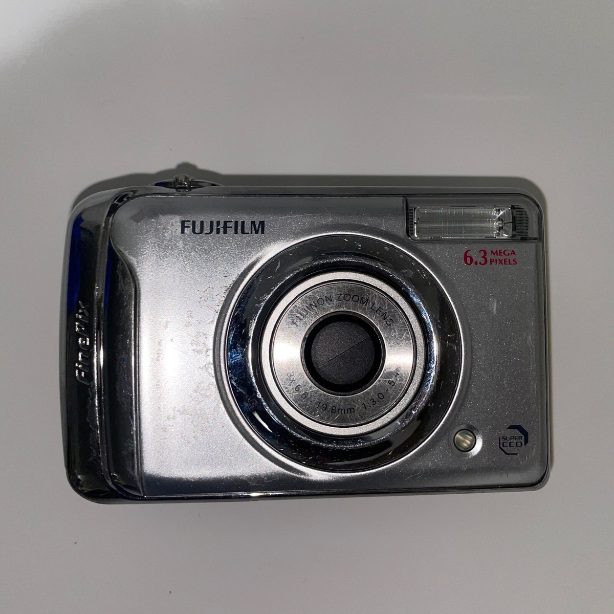 Fujifilm FinePix A610 6.3 MP Digital Camera - Silver - Powers On