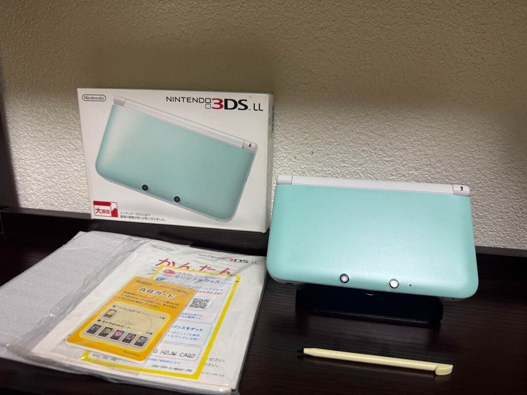 Nintendo 3DS XL LL Mint Green White Console with Box Japan Import