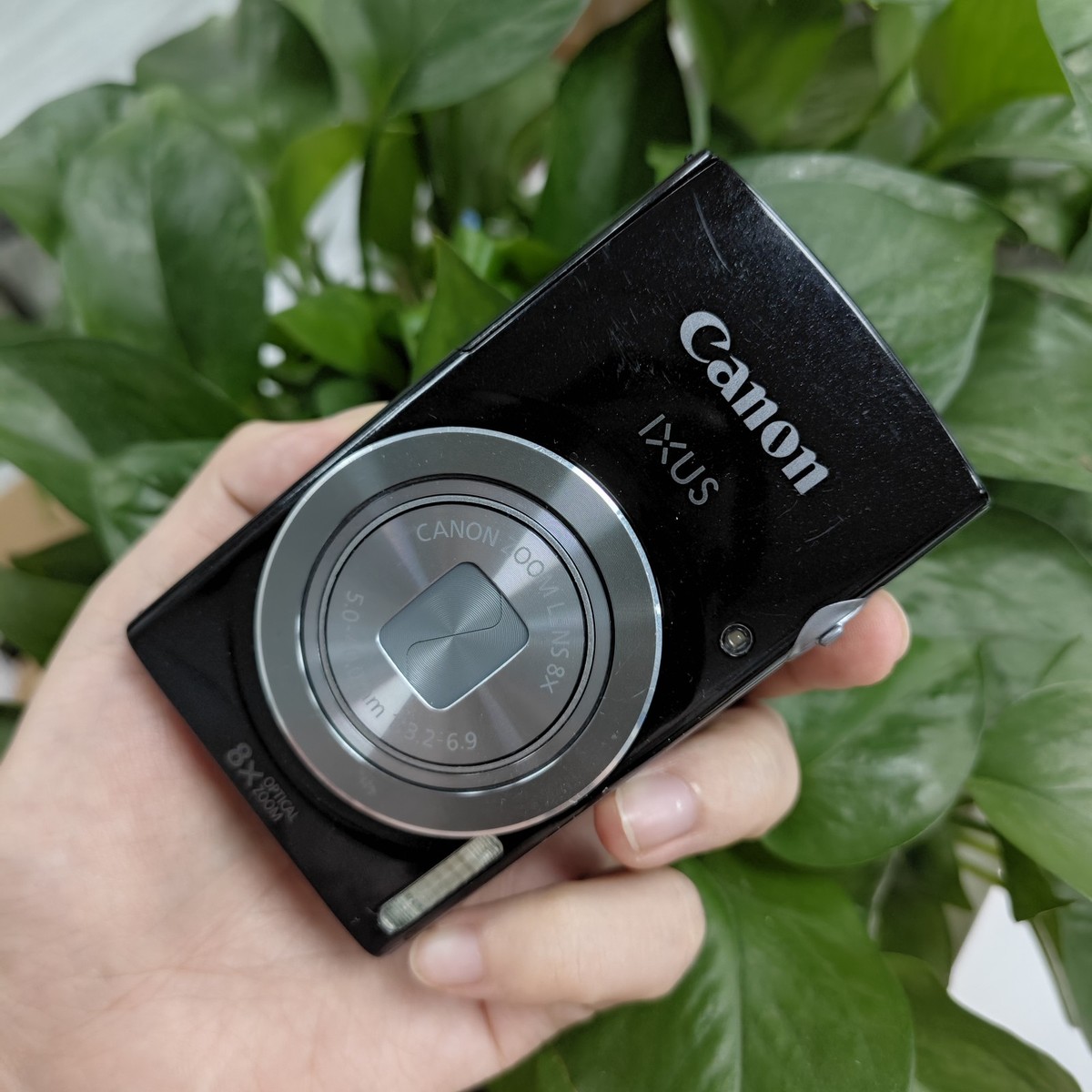 Canon IXUS 145 16.0MP 8x Optical Zoom Digital Camera Black W