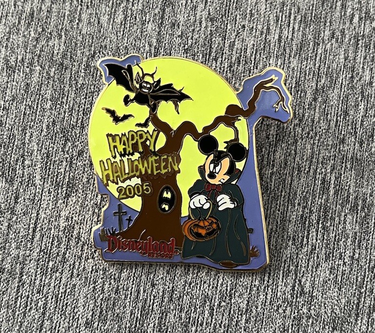 DISNEY DLR HALLOWEEN 2005 MICKEY MOUSE LIMITED EDITION PIN | eBay