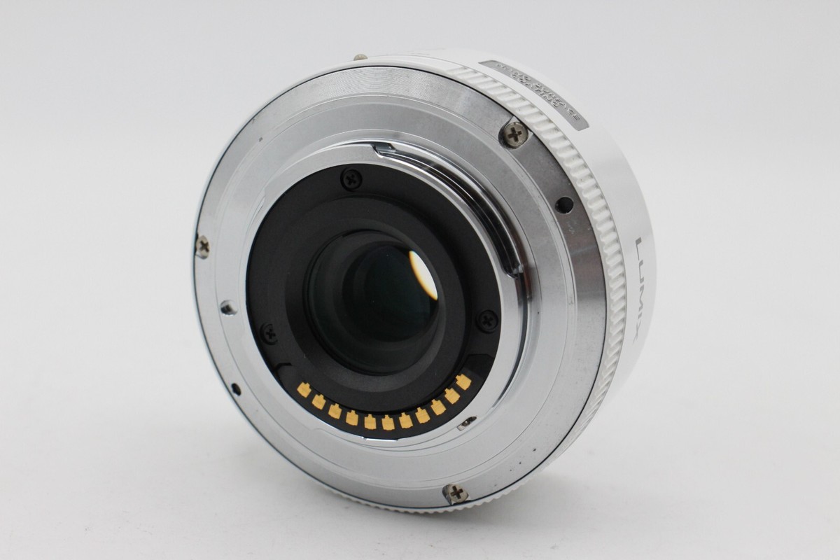 White Lens Panasonic Lumix G X Vario PZ 14-42mm f/3.5-5.6 Power