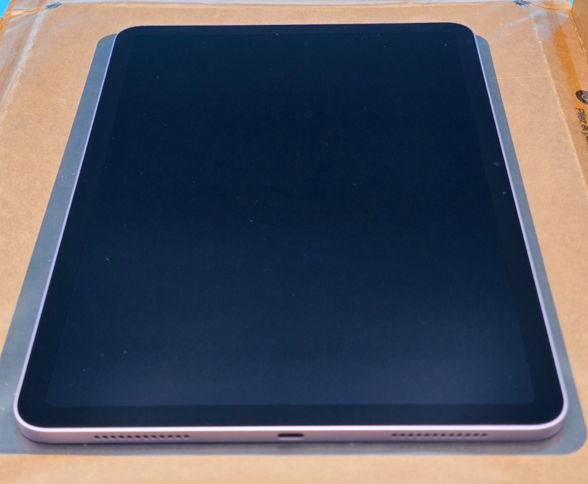 Apple iPad Air 11 inch (M2) 128GB Retina Display Wifi Purple *Re