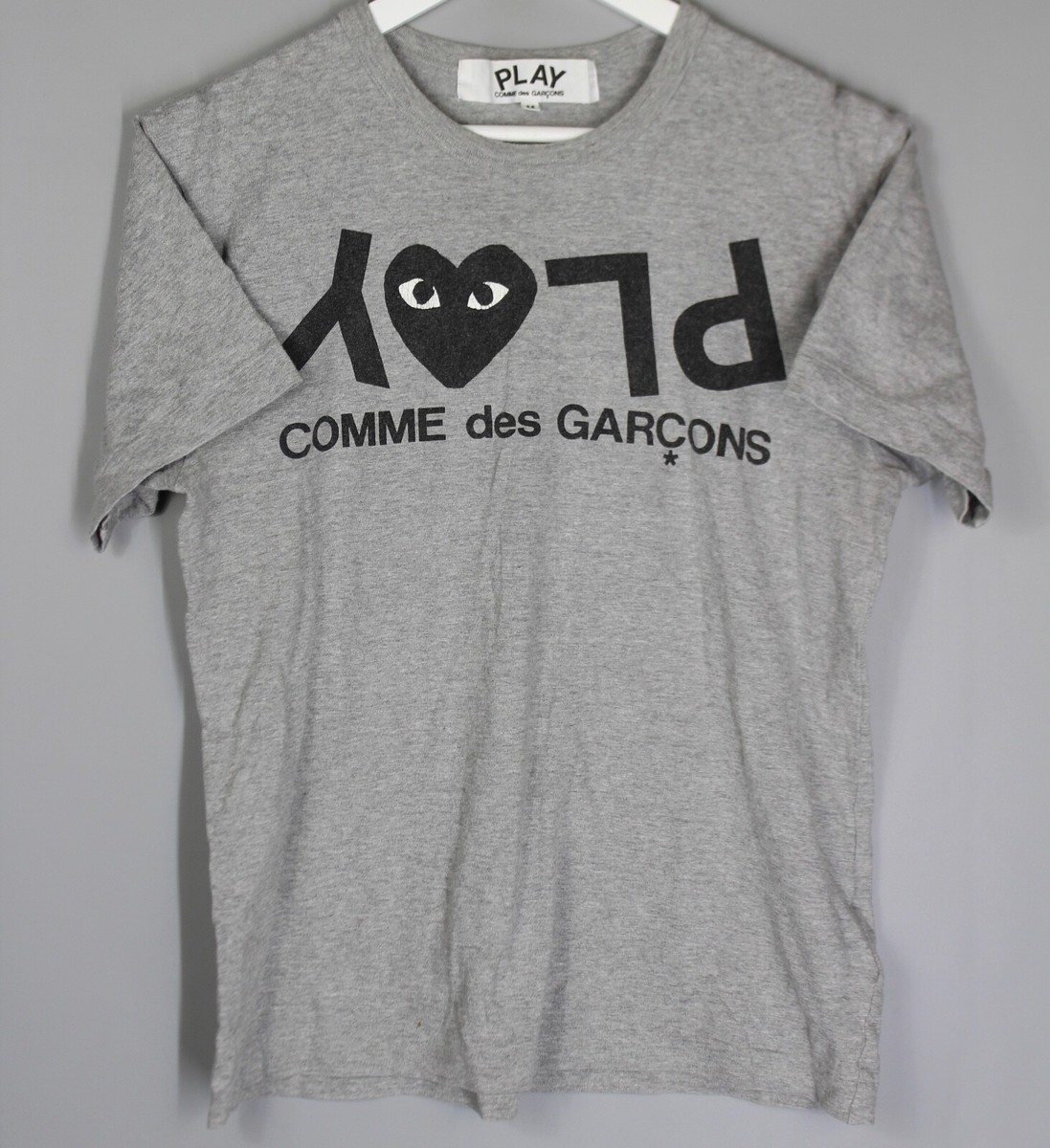 COMME DES GARCONS CDG PLAY INVERTED TEXT TEE AZ-T082 GRAY SIZE M