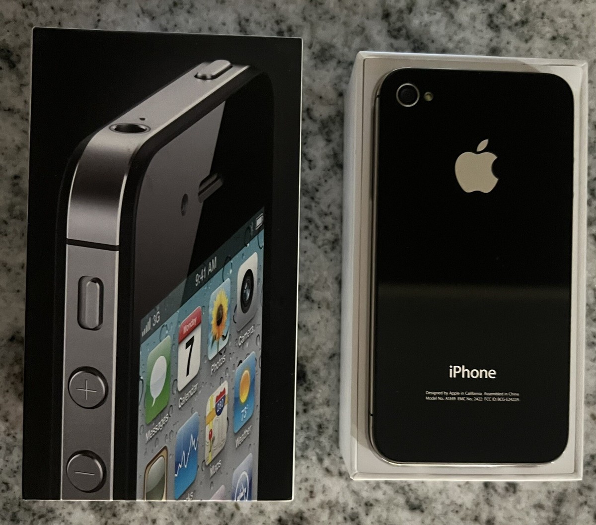 COLLECTOR APPLE iPhone 4 - 16gb*BLACK - MC676LL/A *W/ORIGINAL BOX