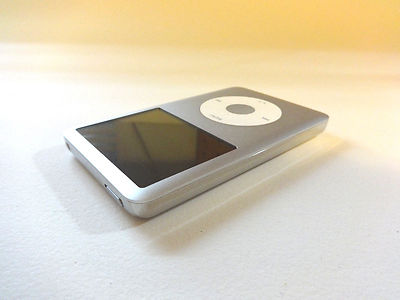 APPLE iPOD CLASSIC 6TH GEN. SILVER 80GBNEW HARD DRIVENEW