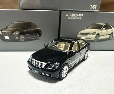 JKM 1:64 Toyota Crown Diecast Metal Model Car Collection New in