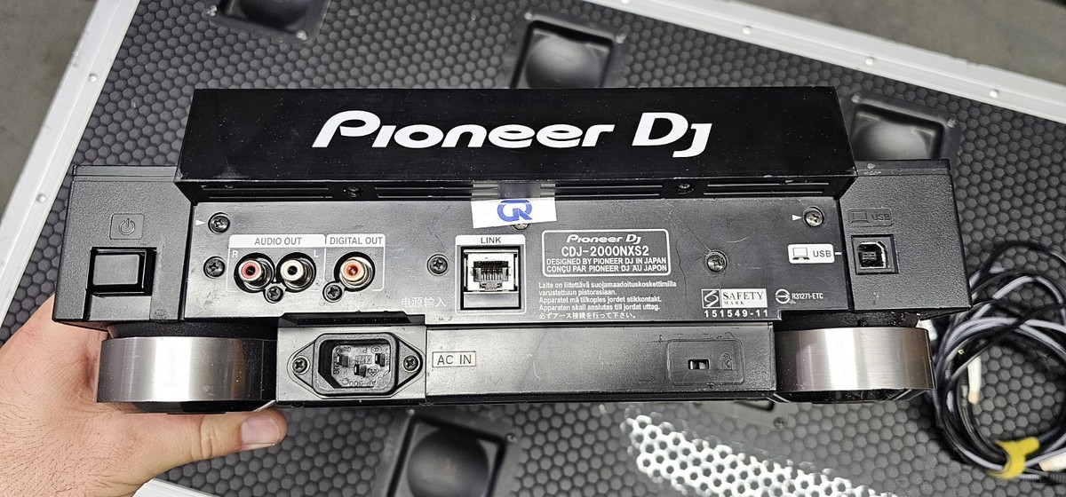 Pioneer CDJ 2000 Nexus2 Set with DJM 900NXS2 With Flight Cases | eBay