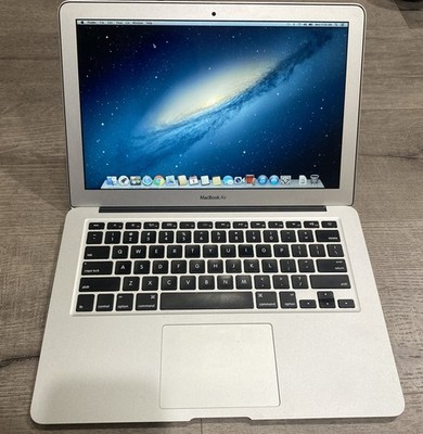 Apple MacBook Air 13” A1466 1.3ghz Core i5 4gb Ram 251GB Flash