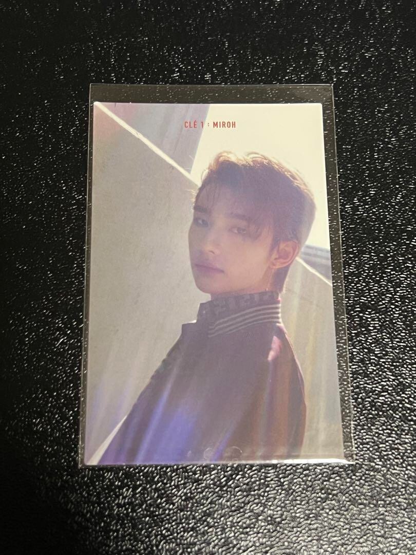 STRAY KIDS Hyunjin MIROH LIMITED Edition Model Ver Official