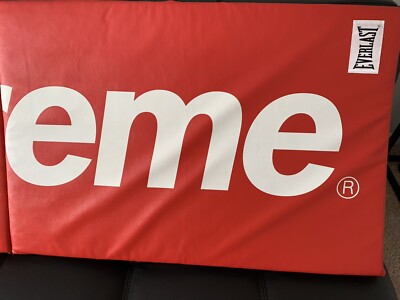 Supreme Everlast Folding Exercise Mat Red FW17 -New -Ready To Ship