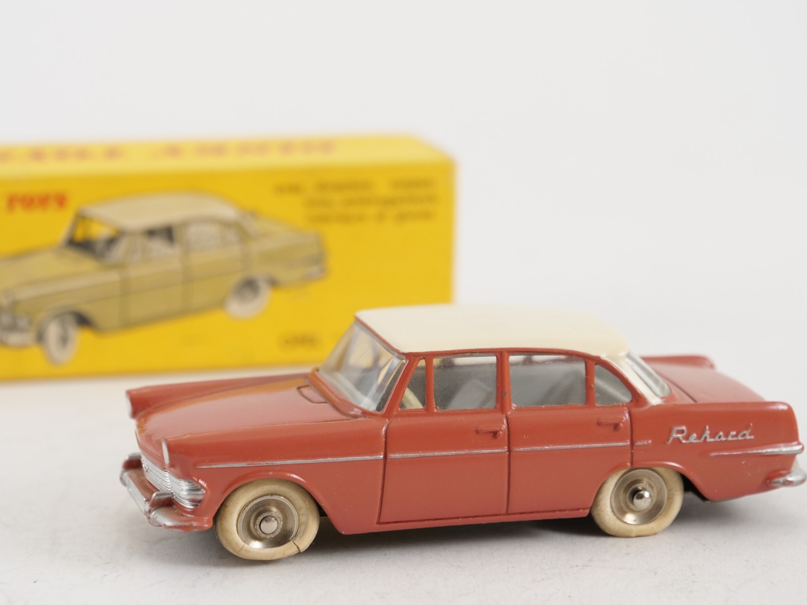 Dinky 554, Opel Rekord - Free Price Guide & Review