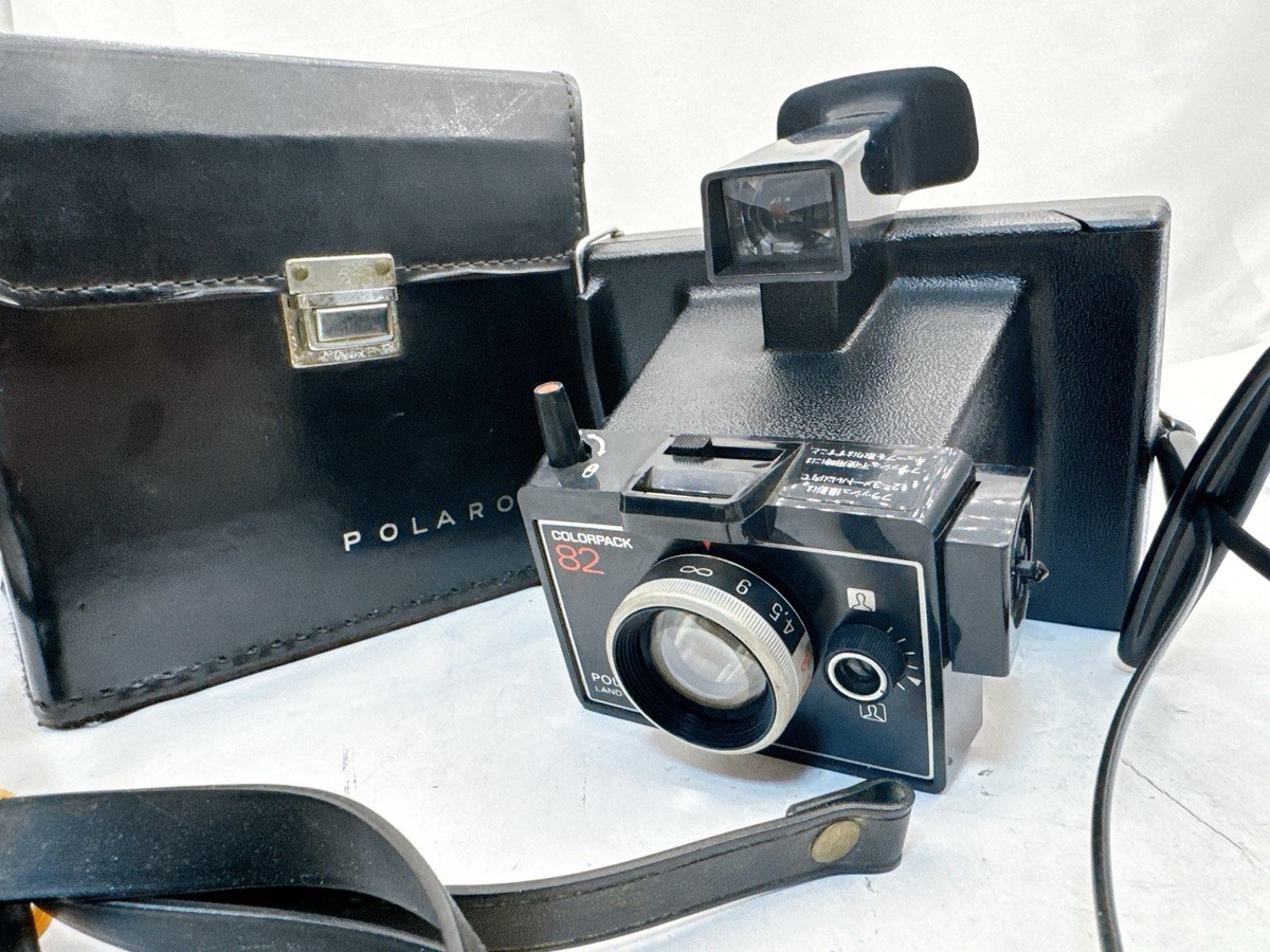 Polaroid Land Camera Colorpack 82 Instant Film Camera with Case