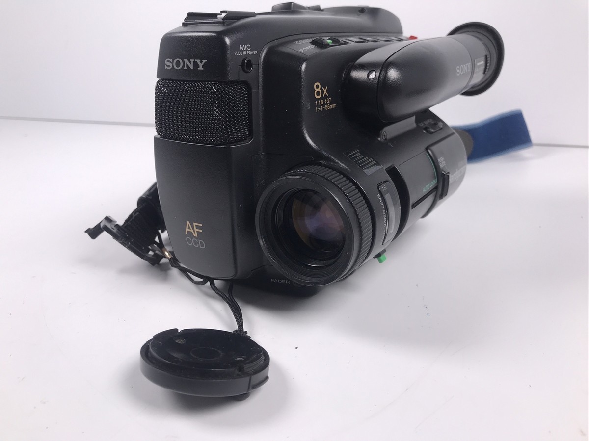 Sony Handycam CCD-TR6 Black Autofocus Video8 8x Optical Zoom