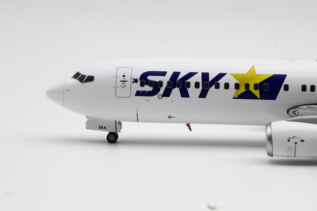 1:200 JC Wings Diecast Aircraft Model Skymark Airlines Boeing B737
