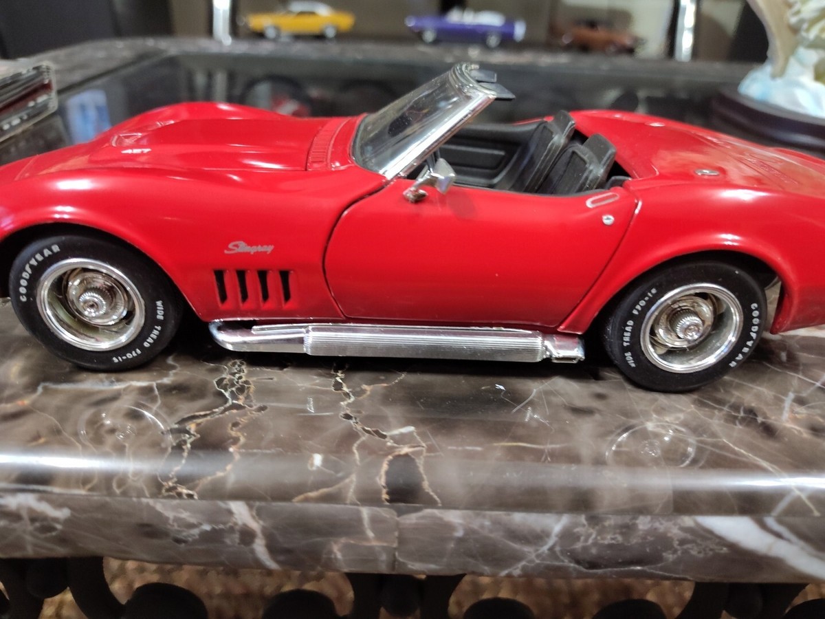 Revell 1969 Corvette StingRay Convertible 1:18 scale DieCast Car