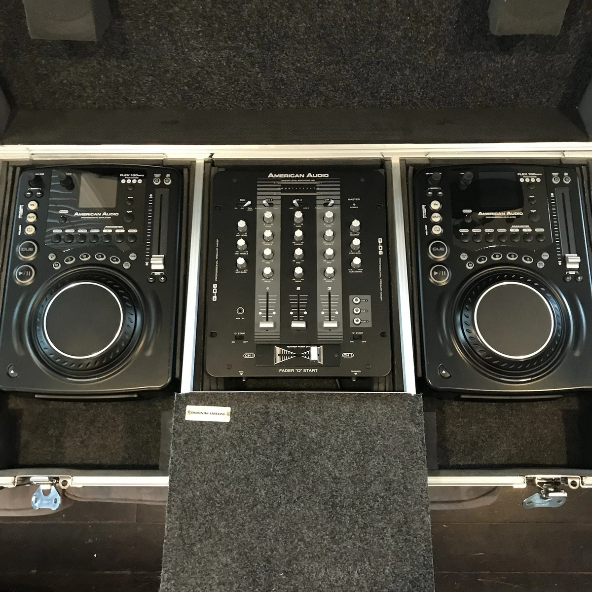 American Audio Q-D6 PreAmp Mixer W/ 2 Flex 100 MP3 CD Player