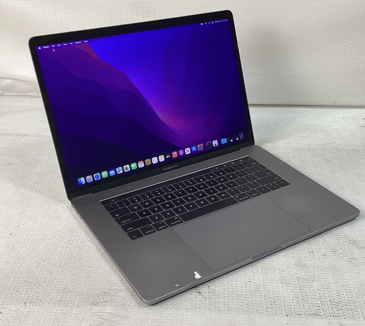 2017 Apple MacBook Pro 15