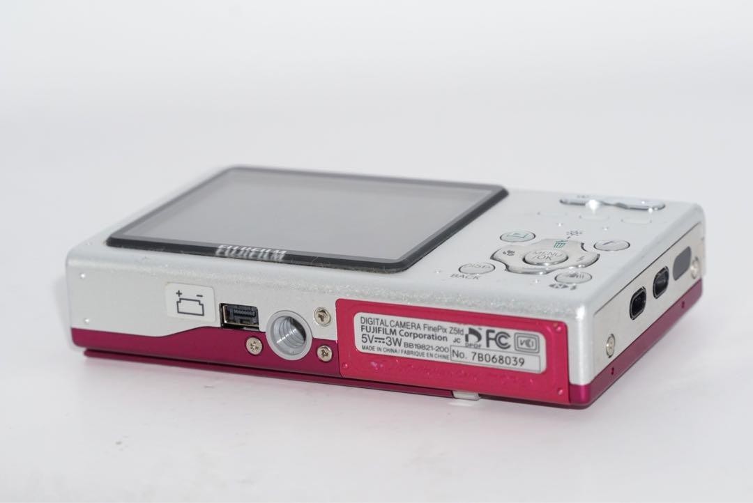 FUJIFILM FinePix Z5 Compact Digital Camera from Japan Pink Tested