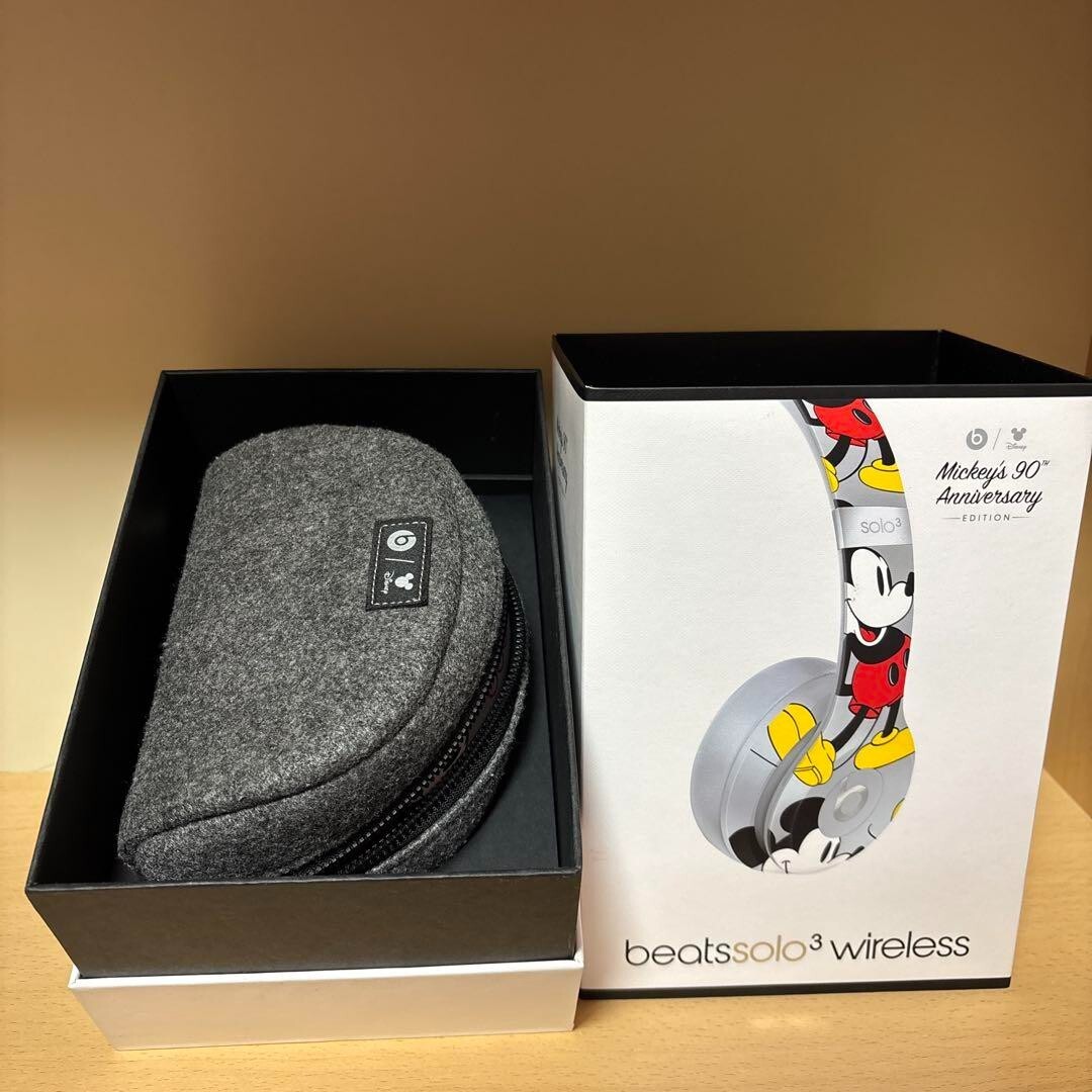 Disney Beats Solo3 Mickey Mouse Wireless Headphone 90th