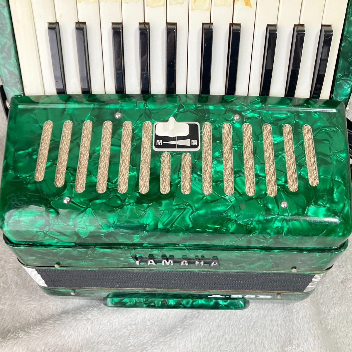 YAMAHA Accordion A-25B Green Keyboard 25 With Case. Made in Japan