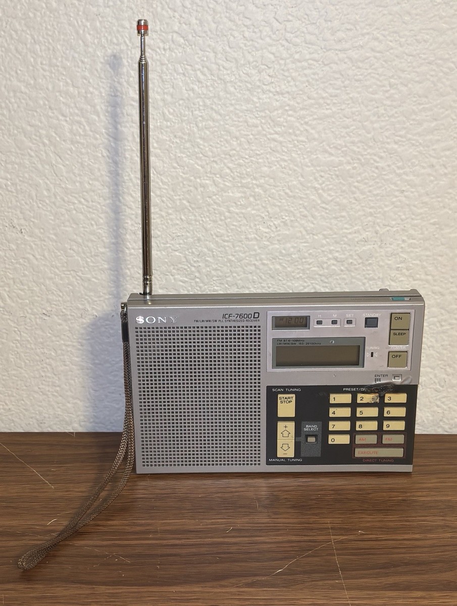 VINTAGE WORKING SONY ICF-7600D Radio Synthesized Receiver SEE